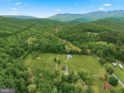 2645 Dry Run Road Luray VA 22835