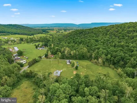 2645 Dry Run Road Luray VA 22835