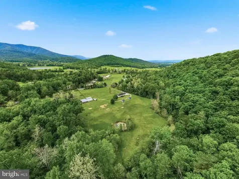 2645 Dry Run Road Luray VA 22835
