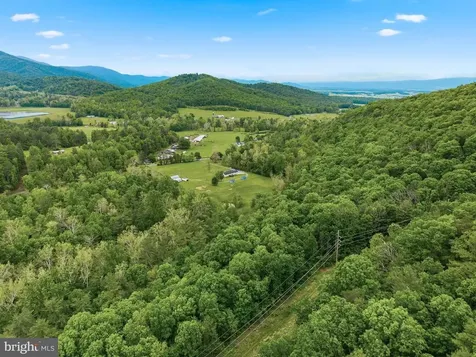 2645 Dry Run Road Luray VA 22835