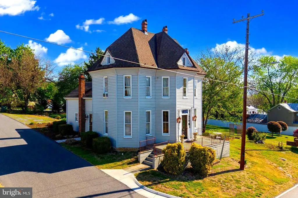 330 Mechanic Street Luray VA 22835