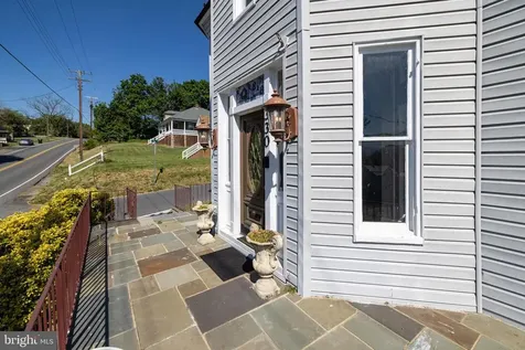 330 Mechanic Street Luray VA 22835