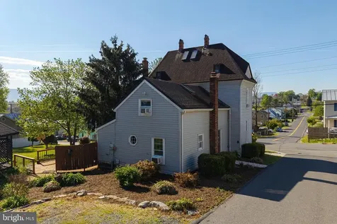 330 Mechanic Street Luray VA 22835