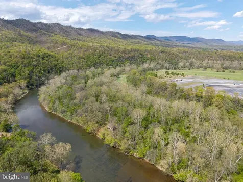 789 Mill Run Road Shenandoah VA 22849