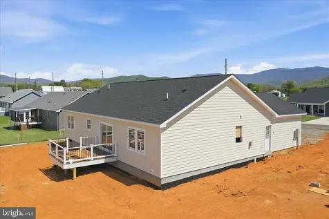 90 Arthur Lane Luray VA 22835
