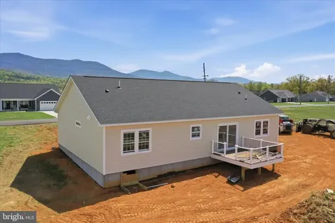 90 Arthur Lane Luray VA 22835