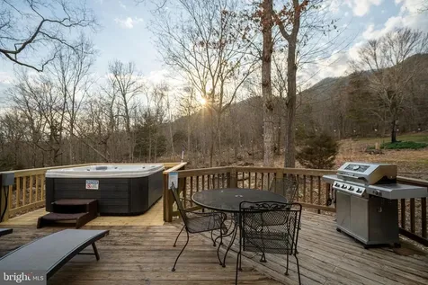 1131 Page Valley Road Luray VA 22835