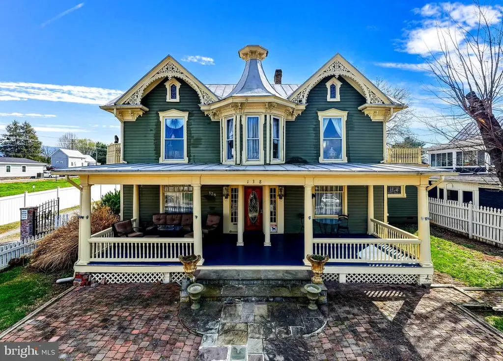138 Main Street E Luray VA 22835