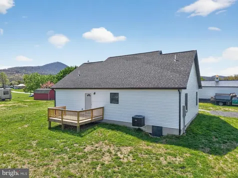 551 Park Road Stanley VA 22851