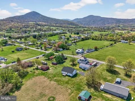 551 Park Road Stanley VA 22851