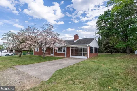25 Woodland Park Drive Luray VA 22835