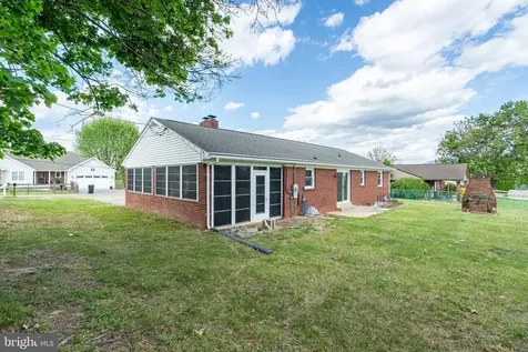 25 Woodland Park Drive Luray VA 22835