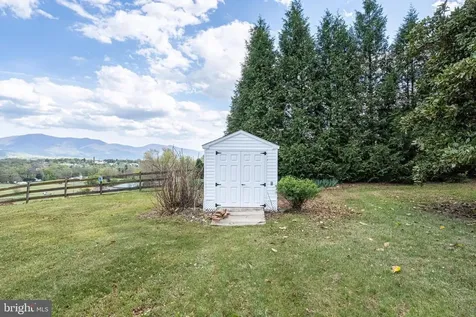 25 Woodland Park Drive Luray VA 22835