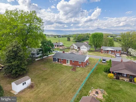 25 Woodland Park Drive Luray VA 22835