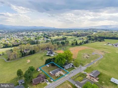 25 Woodland Park Drive Luray VA 22835