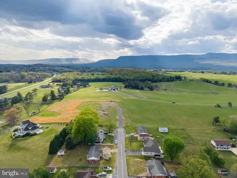 25 Woodland Park Drive Luray VA 22835