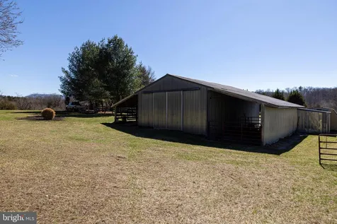 2301 Page Valley Road S Luray VA 22835