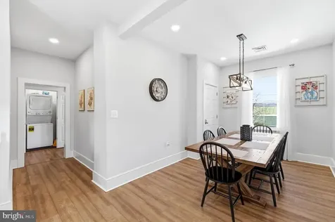 10 Deford Avenue N Luray VA 22835