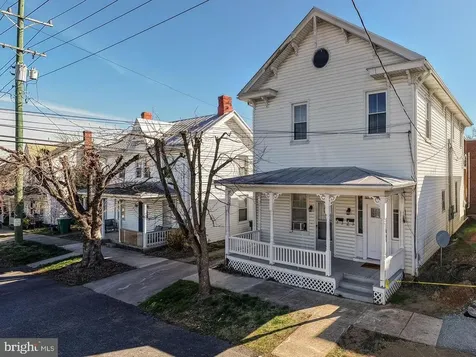 10 Deford Avenue N Luray VA 22835