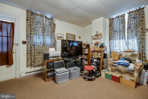 10 Deford Avenue N Luray VA 22835