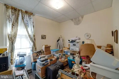 10 Deford Avenue N Luray VA 22835