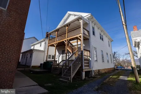 10 Deford Avenue N Luray VA 22835