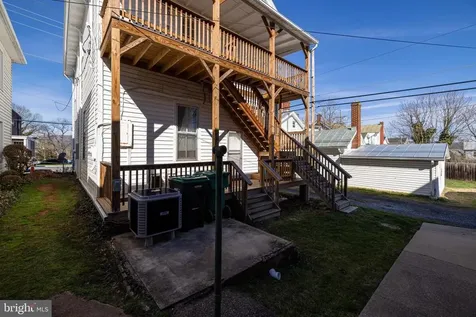 10 Deford Avenue N Luray VA 22835
