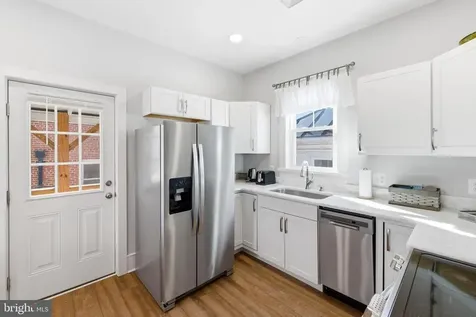 10 Deford Avenue N Luray VA 22835