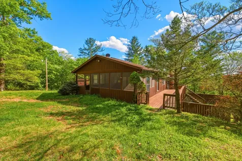 455 Woodside Drive Rileyville VA 22650