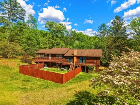 455 Woodside Drive Rileyville VA 22650
