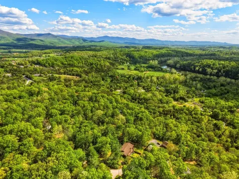 455 Woodside Drive Rileyville VA 22650