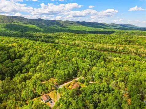 455 Woodside Drive Rileyville VA 22650