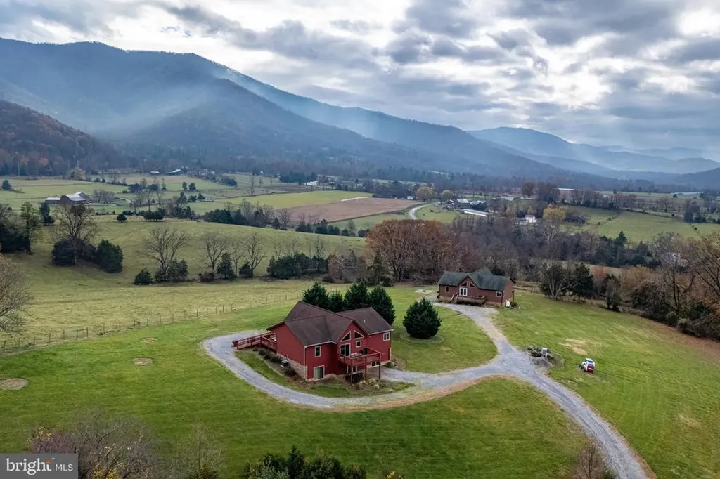 2225 Valley Burg Road Luray VA 22835