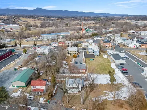 115 Page Street E Luray VA 22835