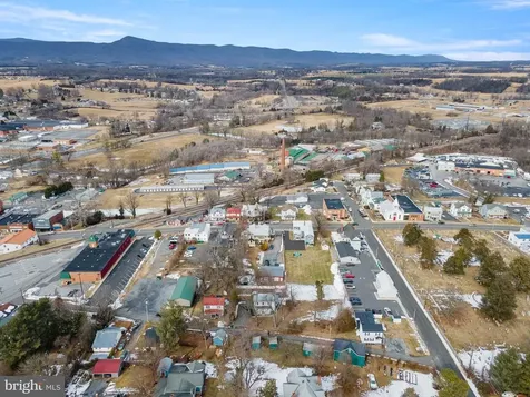 115 Page Street E Luray VA 22835