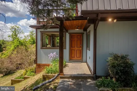 6261 Page Valley Road S Luray VA 22835