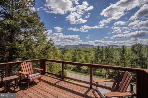 6261 Page Valley Road S Luray VA 22835