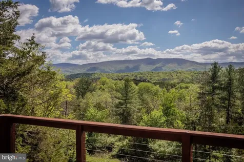 6261 Page Valley Road S Luray VA 22835