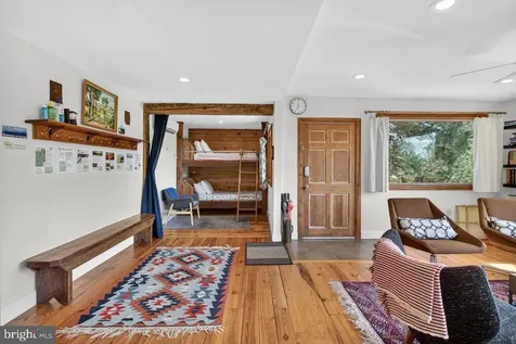 6261 Page Valley Road S Luray VA 22835