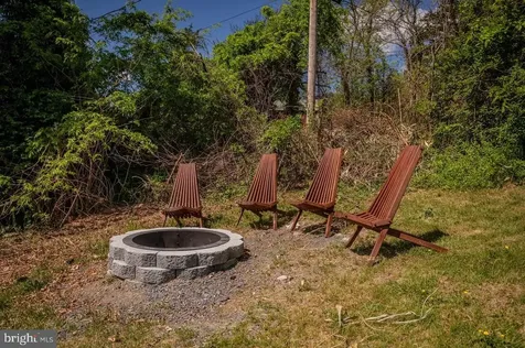 6261 Page Valley Road S Luray VA 22835