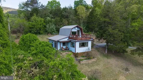 6261 Page Valley Road S Luray VA 22835