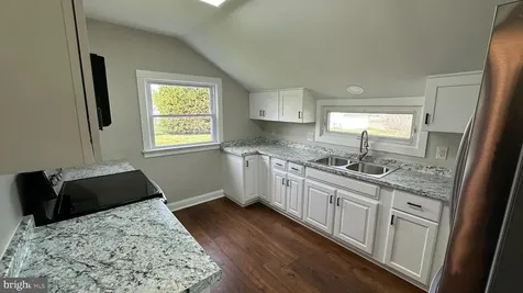 206 2nd Street Shenandoah VA 22849