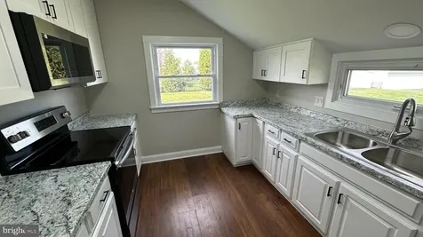 206 2nd Street Shenandoah VA 22849