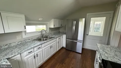 206 2nd Street Shenandoah VA 22849