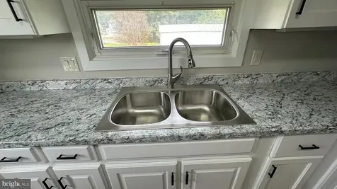 206 2nd Street Shenandoah VA 22849