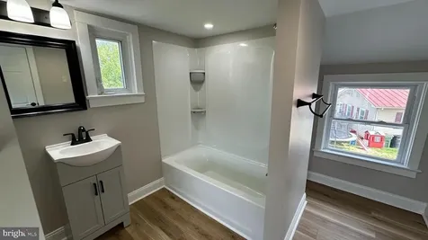 206 2nd Street Shenandoah VA 22849