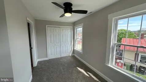 206 2nd Street Shenandoah VA 22849