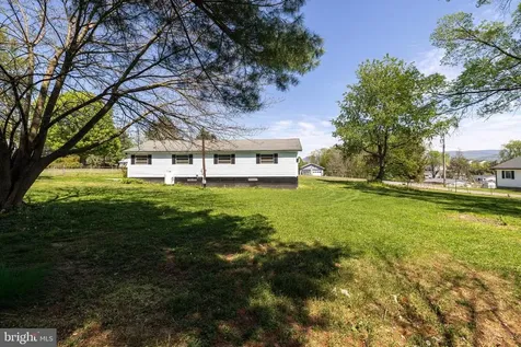 411 Fourth Street Luray VA 22835