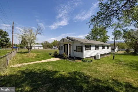 411 Fourth Street Luray VA 22835