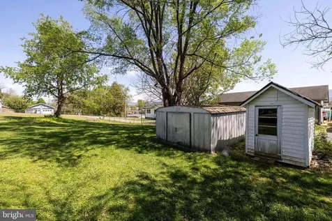 411 Fourth Street Luray VA 22835
